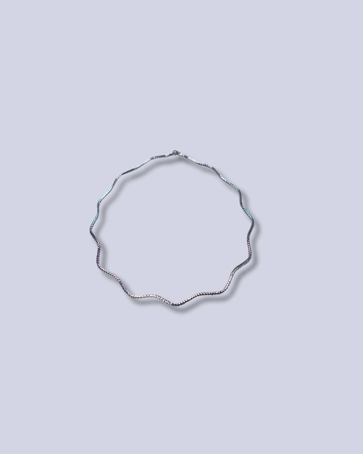 White gold wavy chord