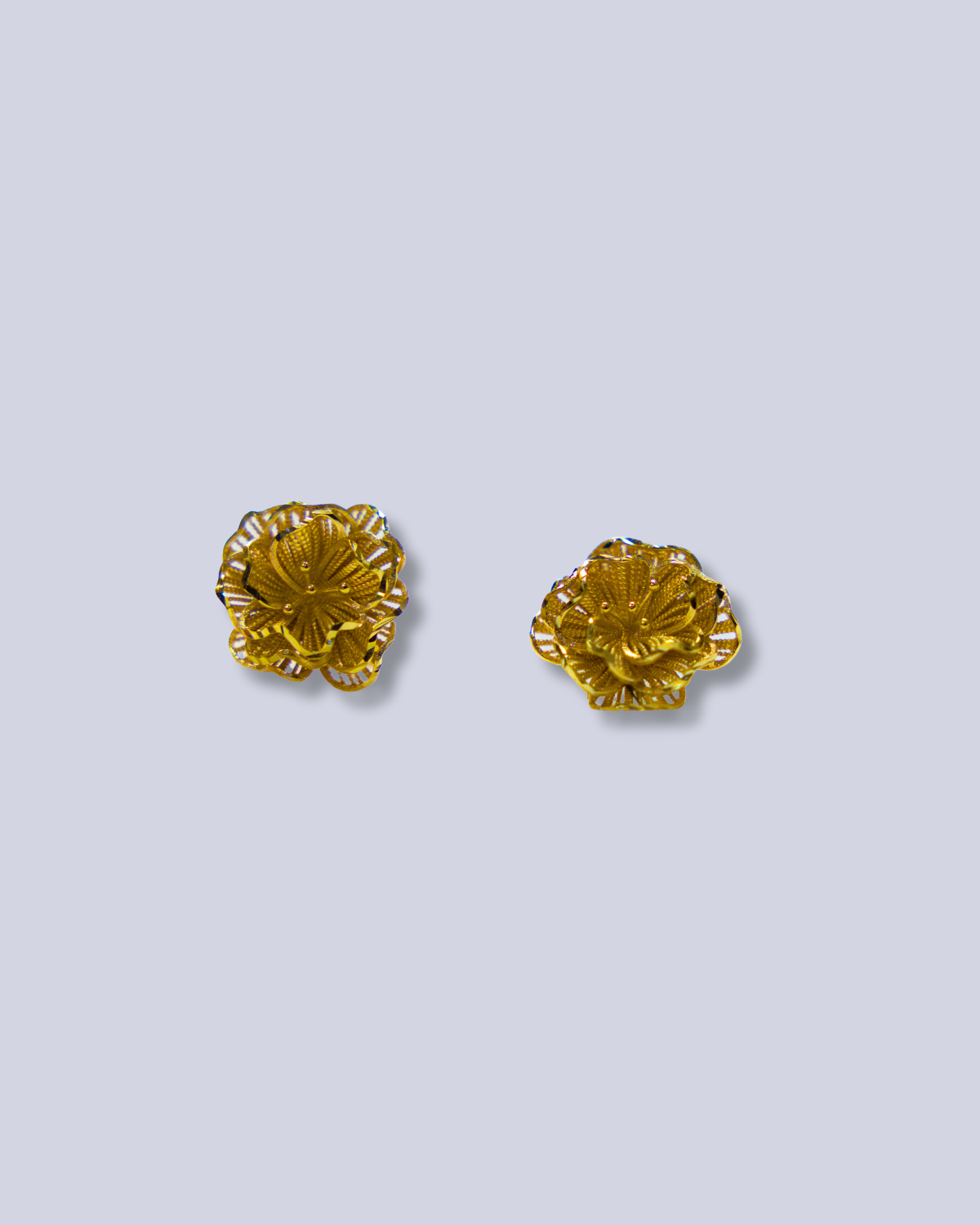 Flower shaped studs with pendant