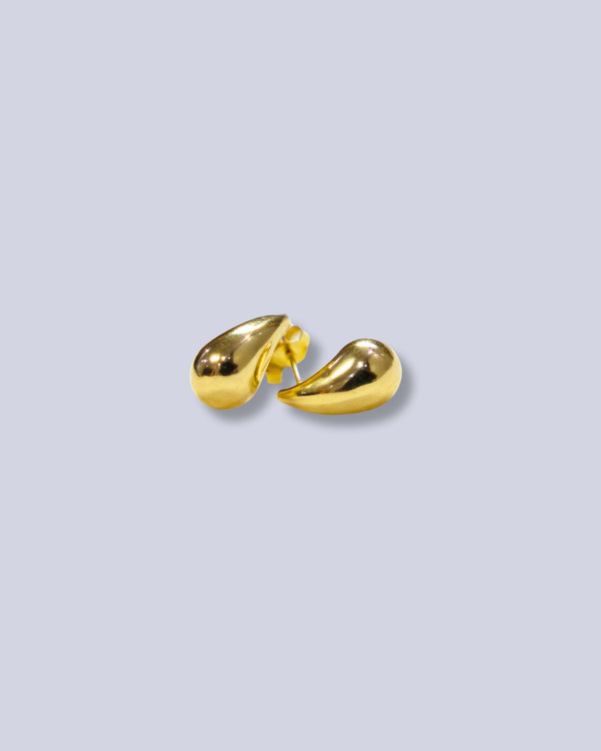 Yellow gold studs