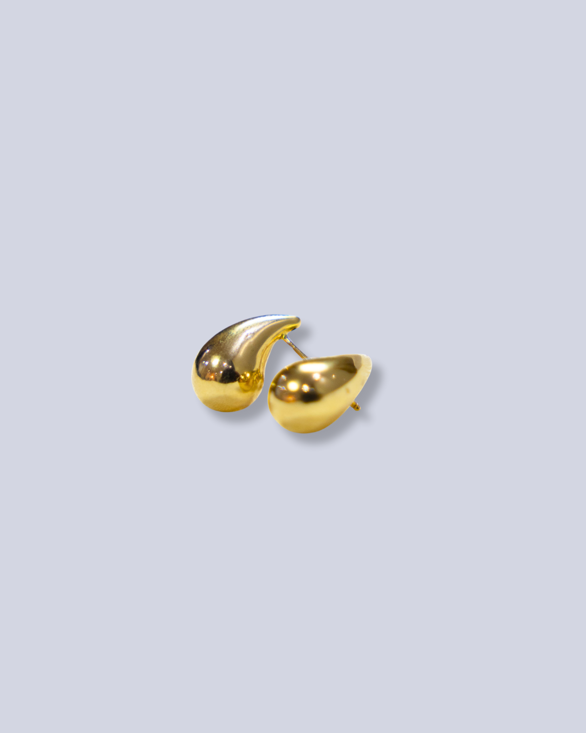 Yellow gold studs