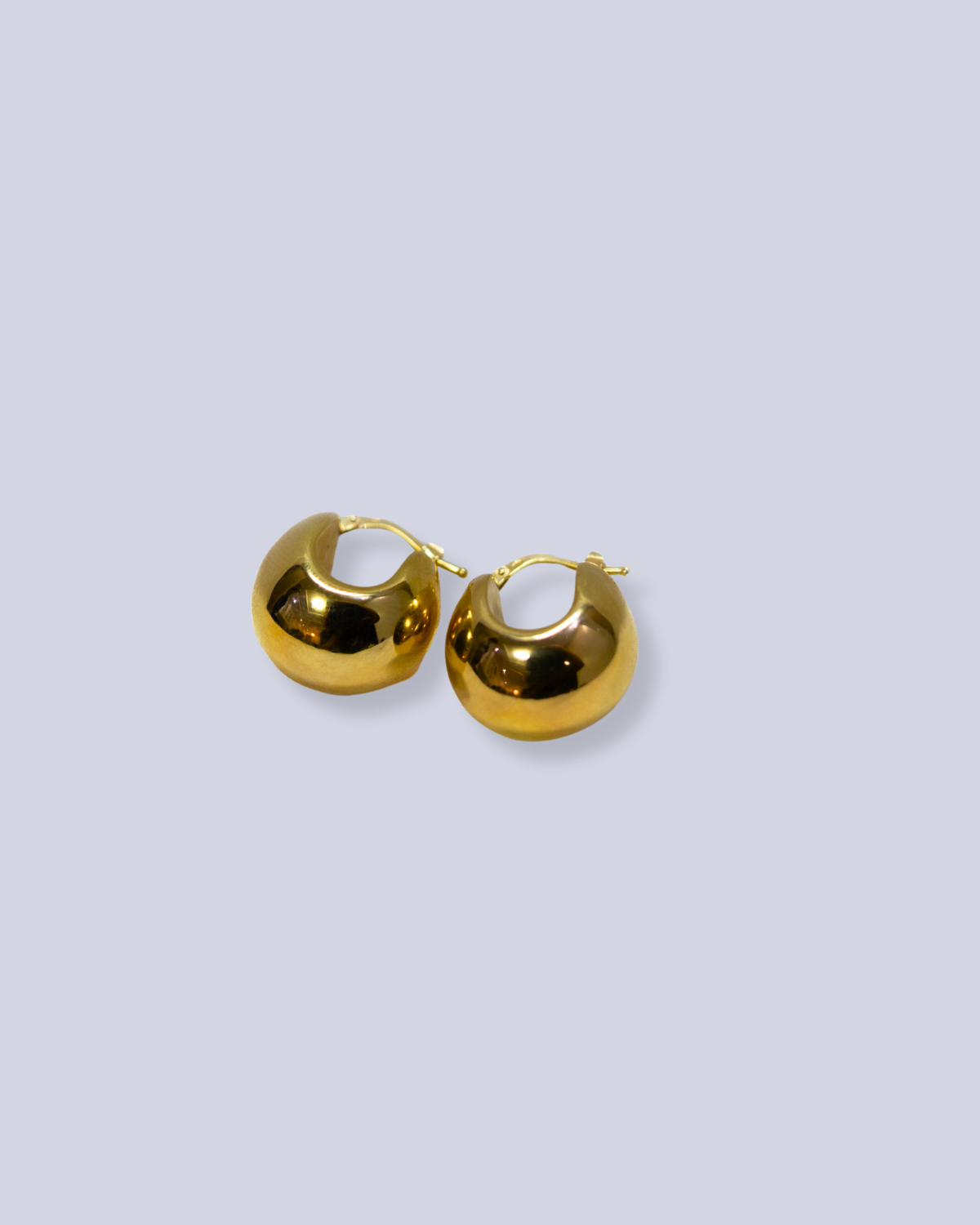 Yellow gold studs lobe